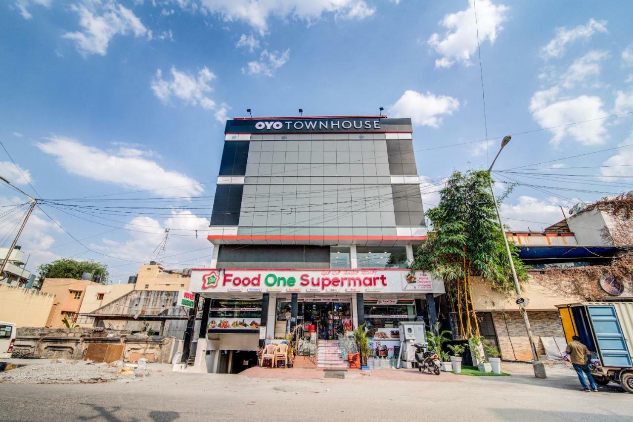 Oyo Townhouse 104 Koramangala Maharaja Signal Hotel Bangalore Exterior foto